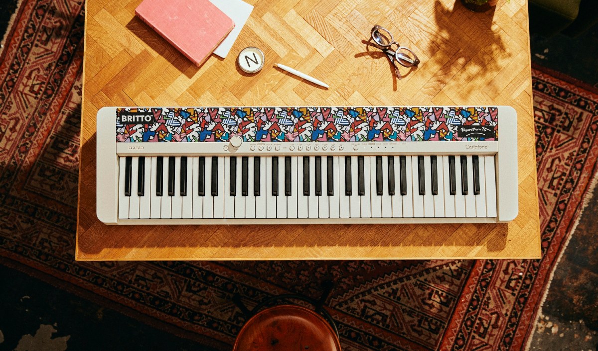 Piano For Kids Casio CT-S1FH Romero Britto Limited Edition 61-Key